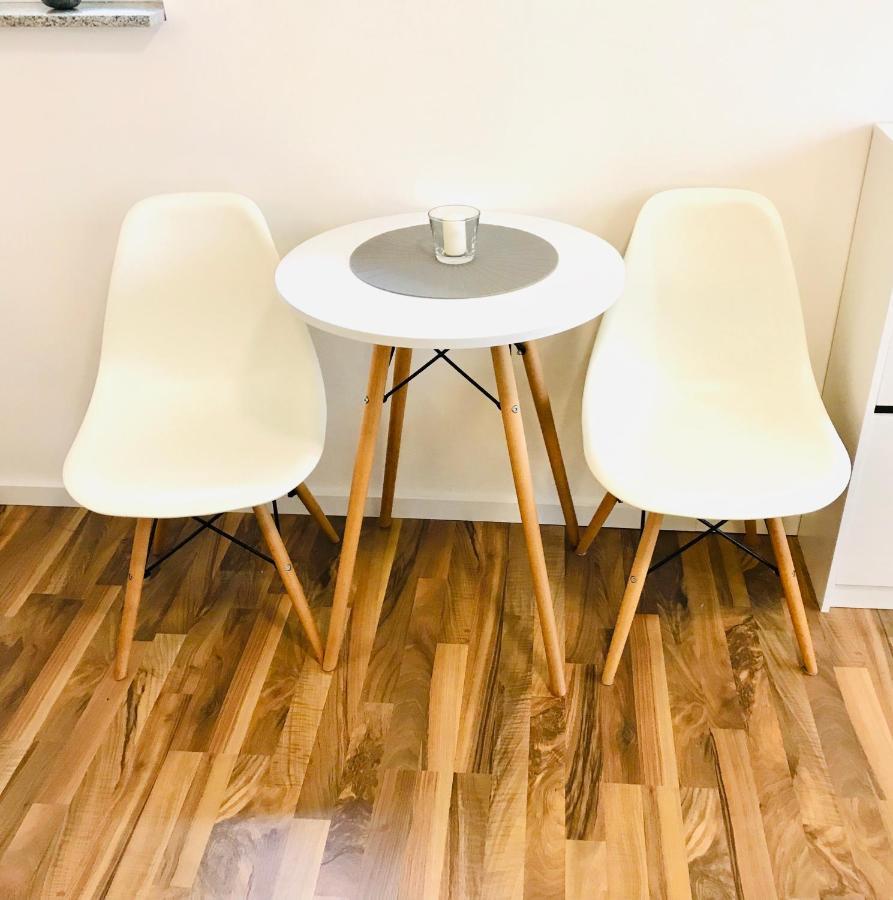 Top Renoviertes Apartement In Bester Lage Von Homburg- 5 Fussminuten Zur Uniklinik Homburg  Luaran gambar