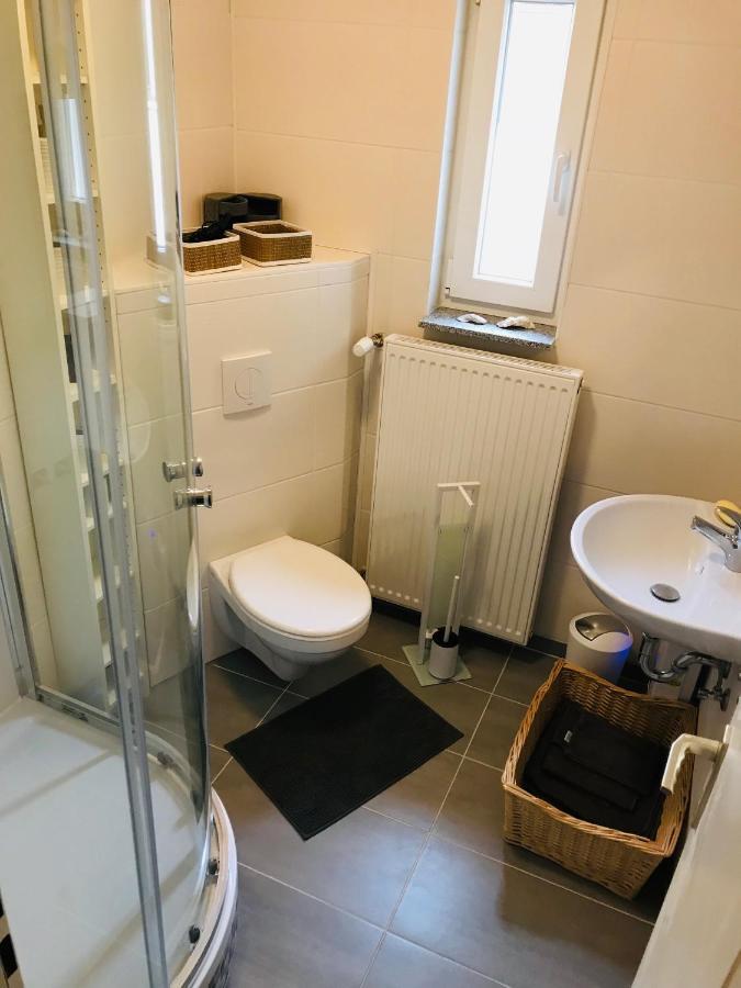 Top Renoviertes Apartement In Bester Lage Von Homburg- 5 Fussminuten Zur Uniklinik Homburg  Luaran gambar